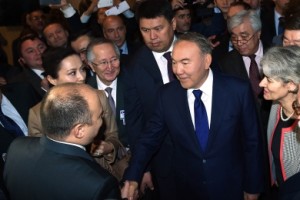 Назарбаев в Париже предложил План глобальной стратегической инициативы–2045
