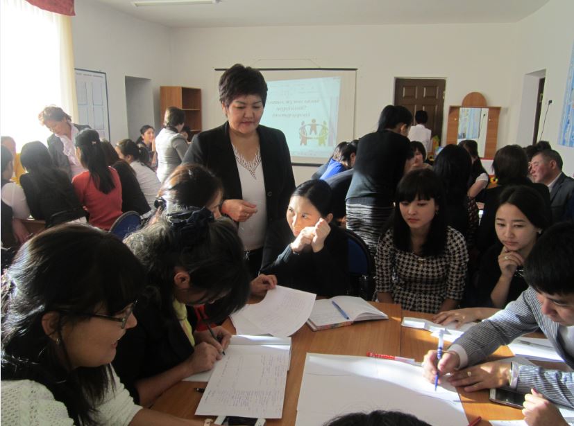 Бір-біріне қарама-қарсы тұрған секс бейне Порно сиқыршы