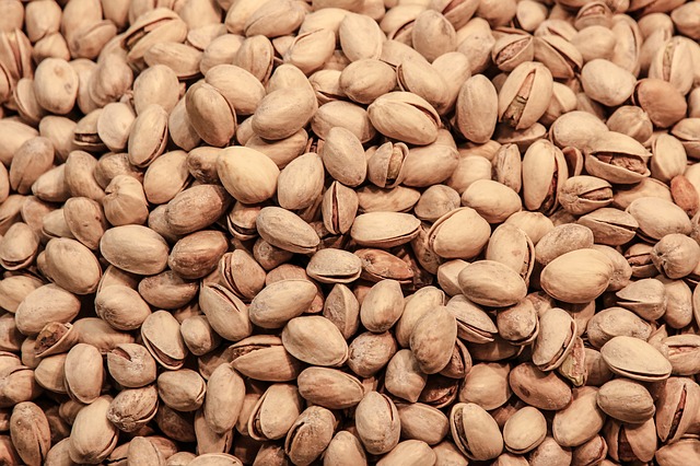 Какую пользу приносят орехи здоровью человека?